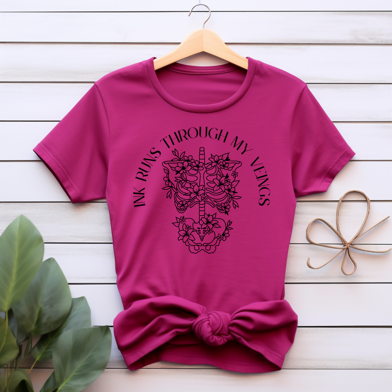 "Ink runs through my veins" T-shirt