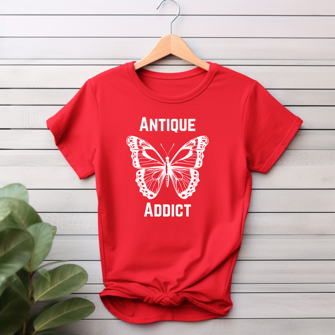 "Antique Addict" T-shirt