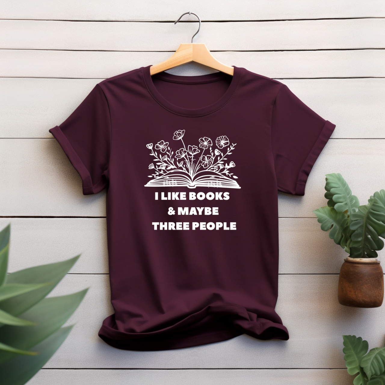 "I like books" T-shirt