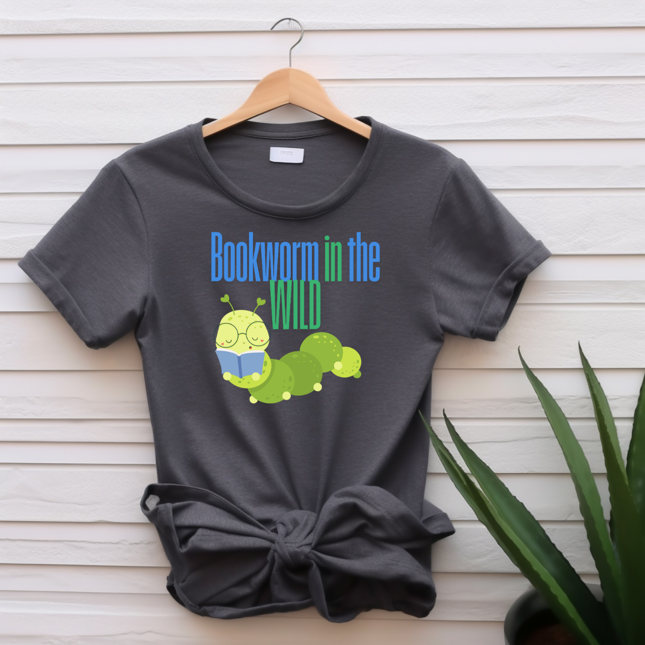 "Bookworm in the wild" T-shirt