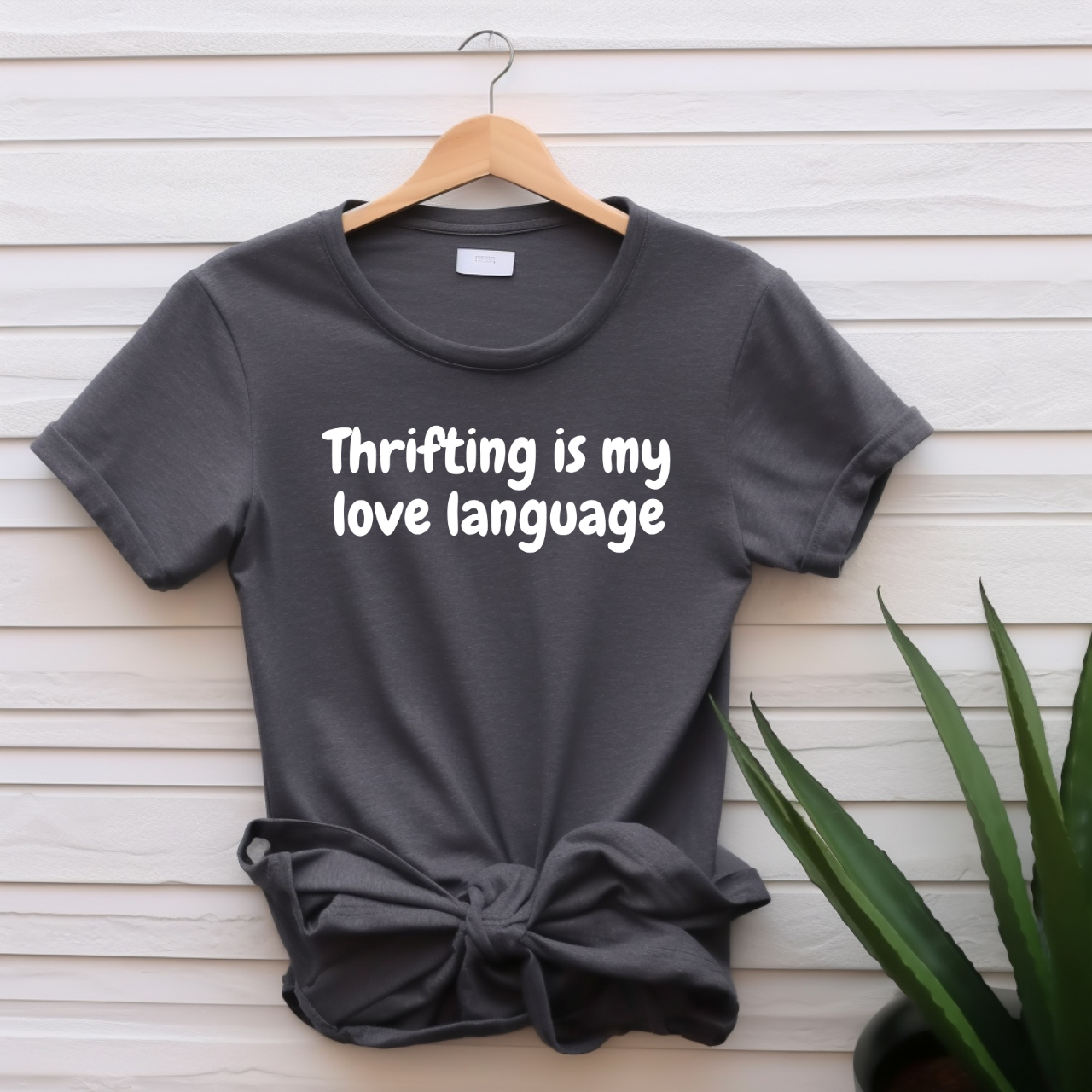 "Thrifting is my love language" T-shirt
