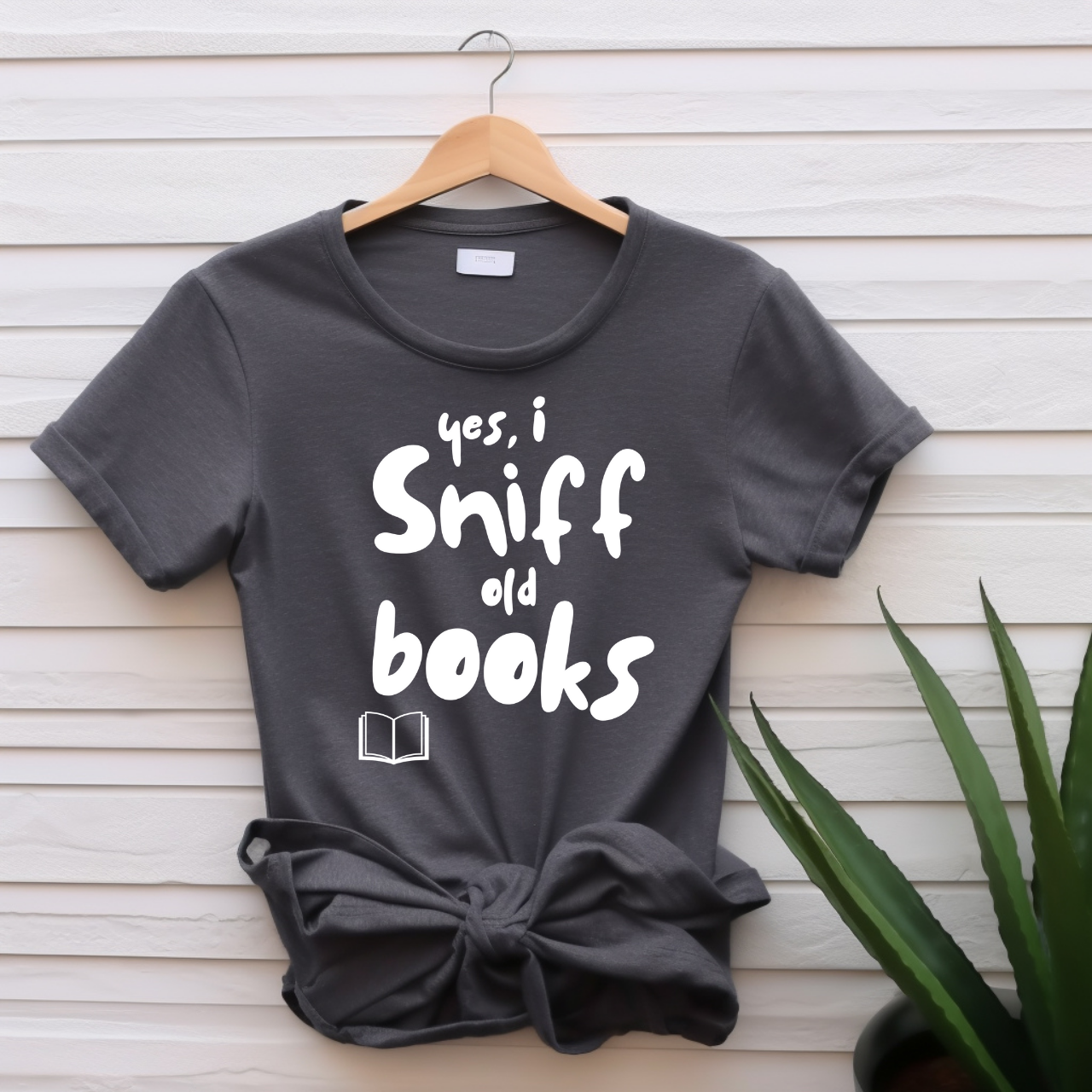 "Yes, I sniff old books" T-shirt