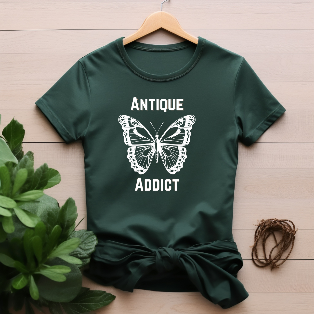 "Antique Addict" T-shirt